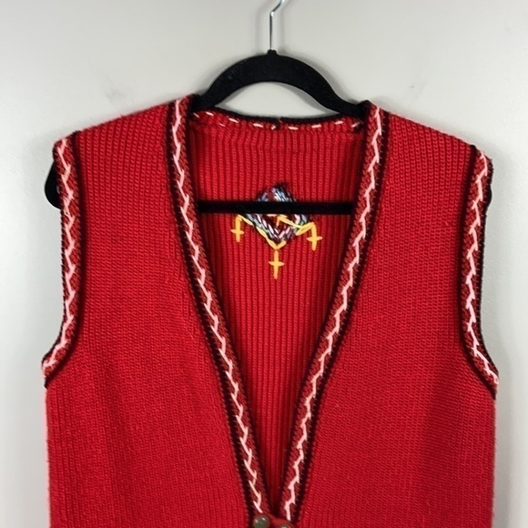 Vintage 70’s Hand Made Folk Art Floral Embroidered Knit Sweater Vest Size L - Picture 5 of 12